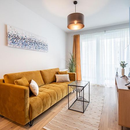Blooming Budapest Apartment With Free Underground Parking 外观 照片