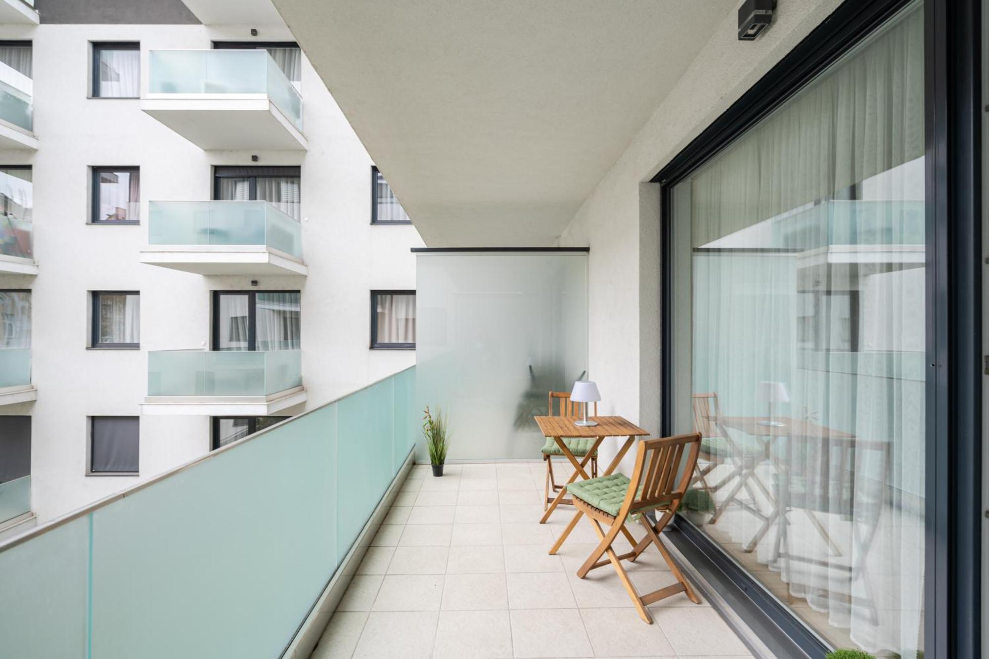 Blooming Budapest Apartment With Free Underground Parking 外观 照片